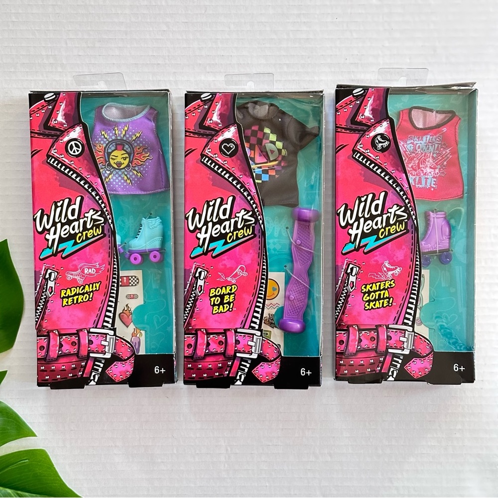 Mattel Wild Hearts Crew Fashion 3 Outfits NEW